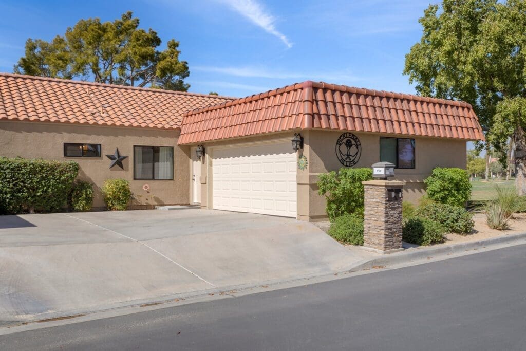 Garage at 41443 Inverness Way