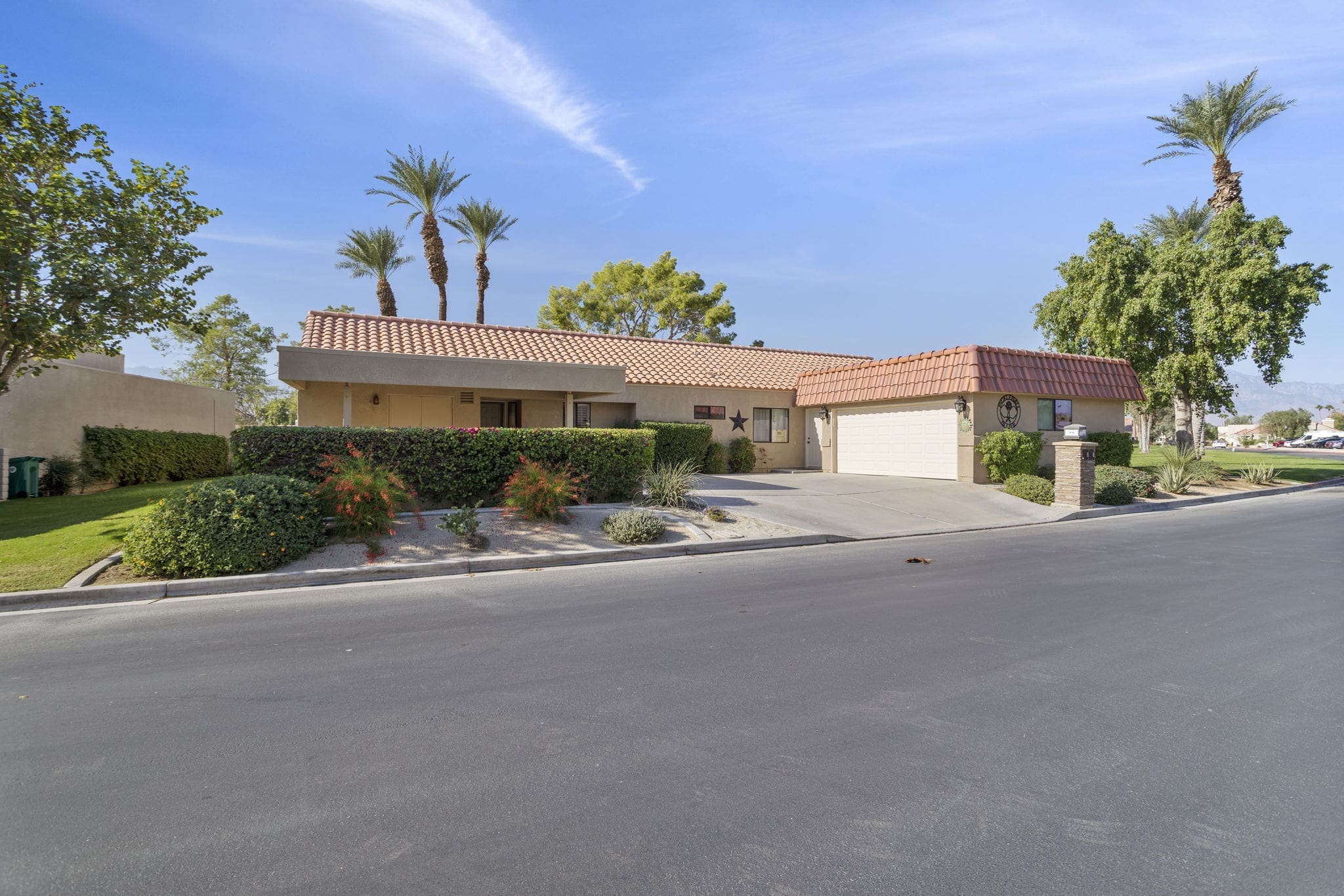 Front view of 41447 Inverness Way