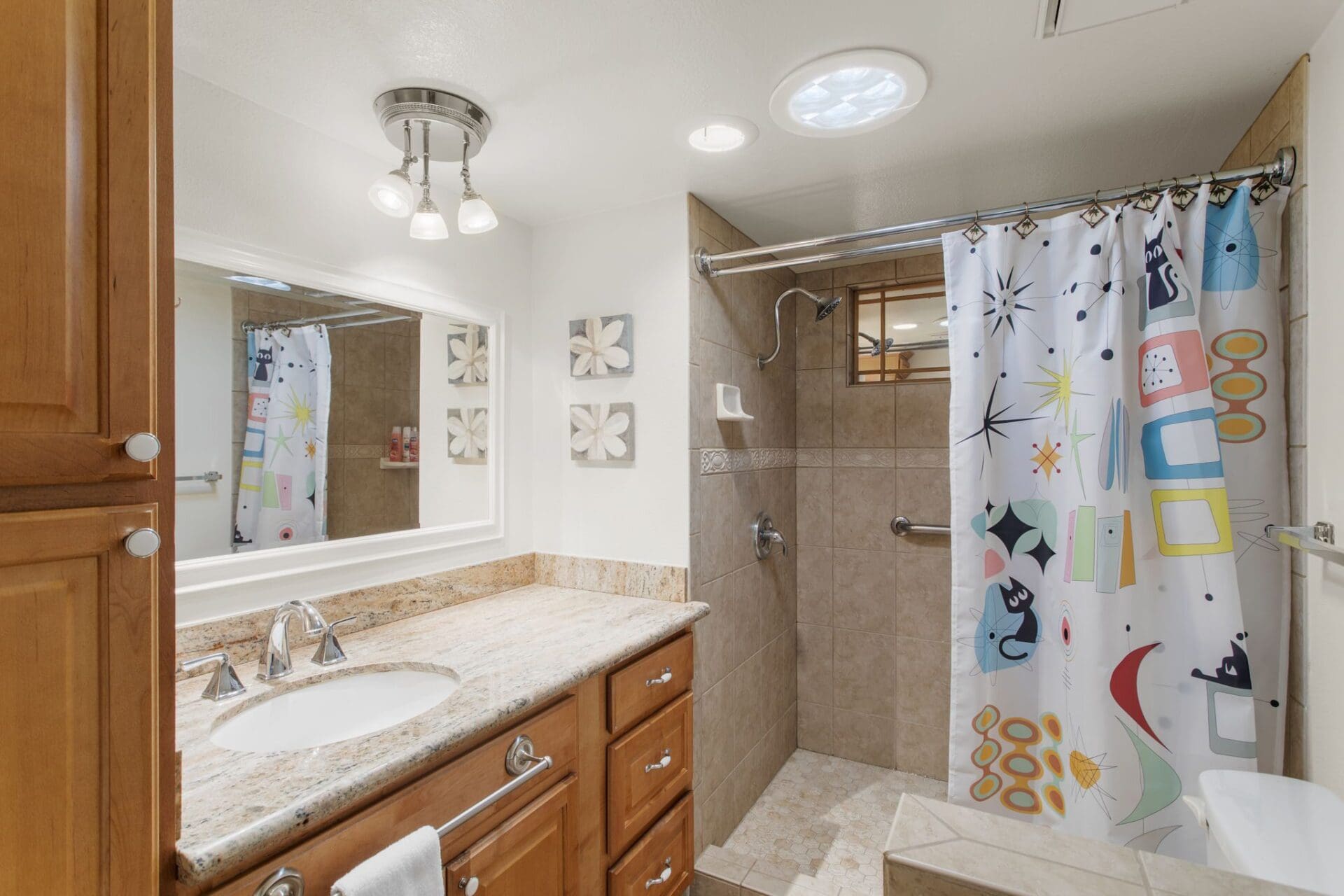 bathroom 1 from right