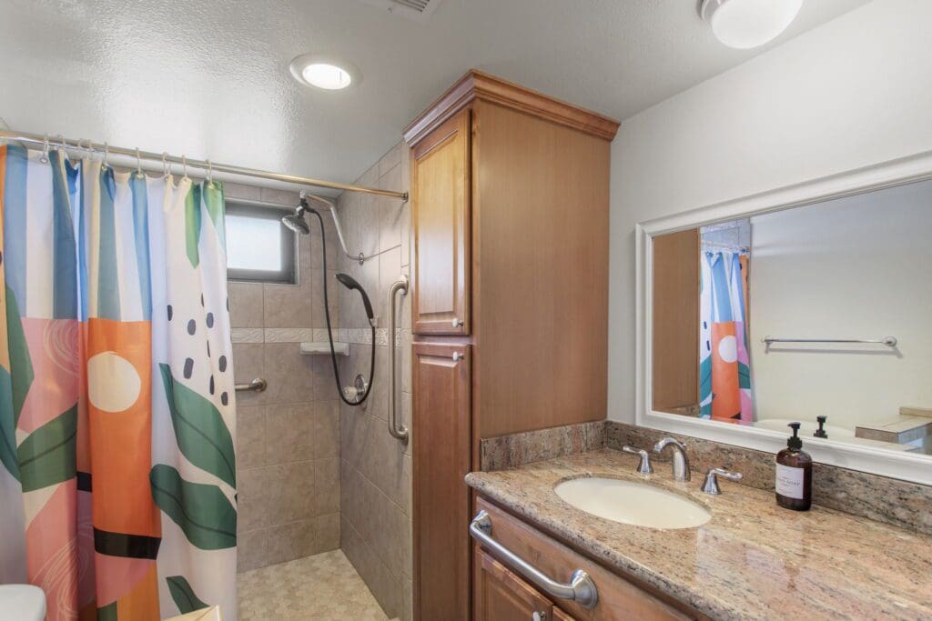 bathroom 2 from right