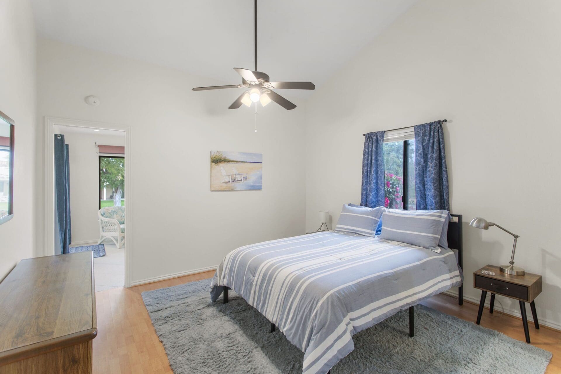 bedroom 2 from right