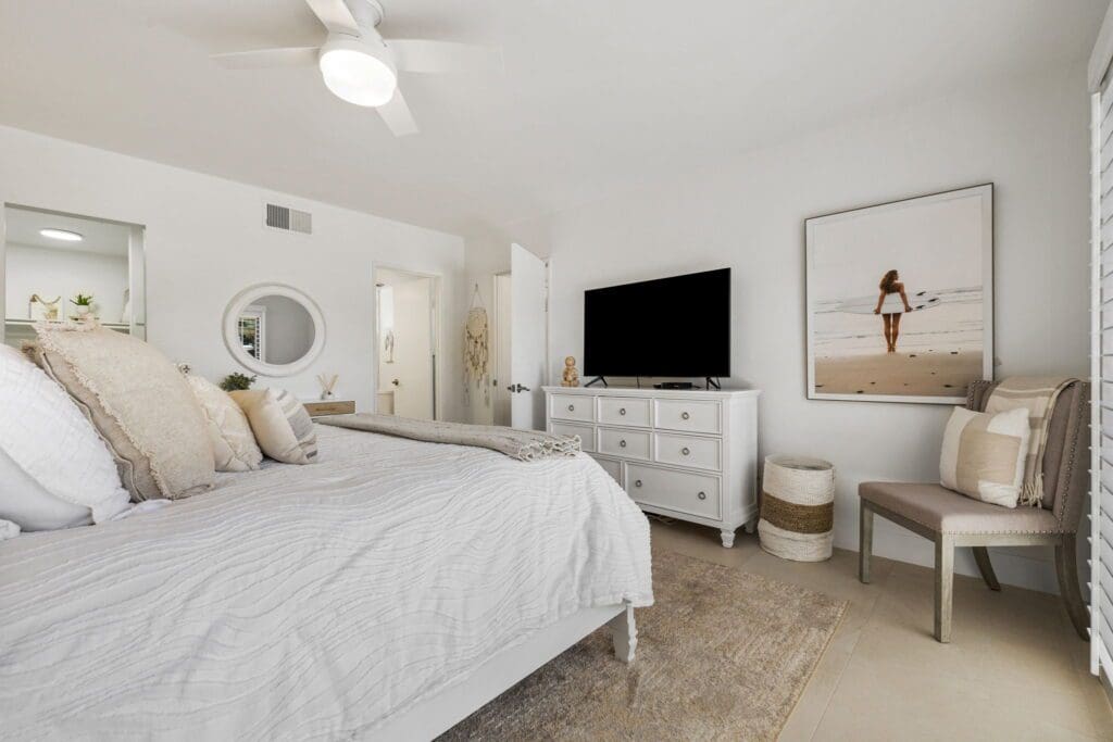 2nd bedroom side view