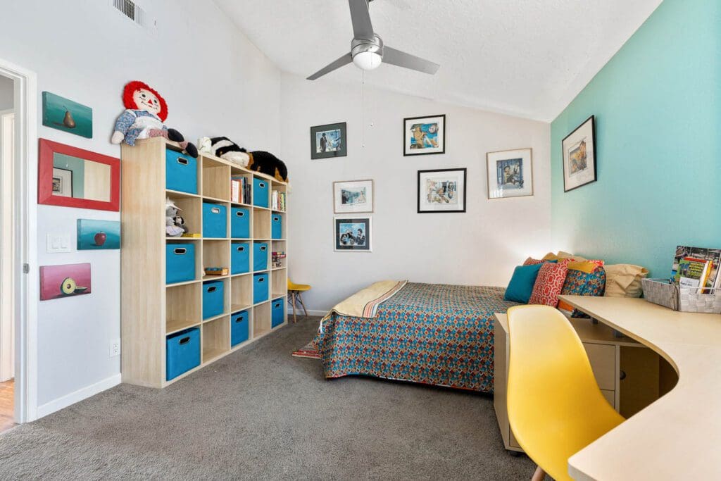 2nd bedroom