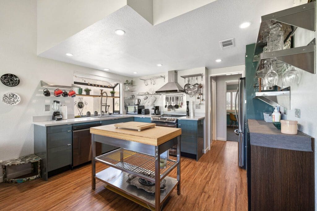 kitchen with kitchen island