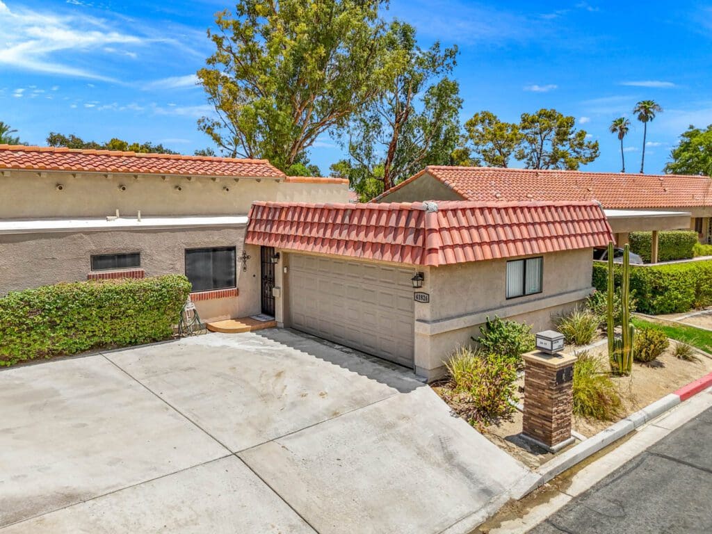 aerial view of property