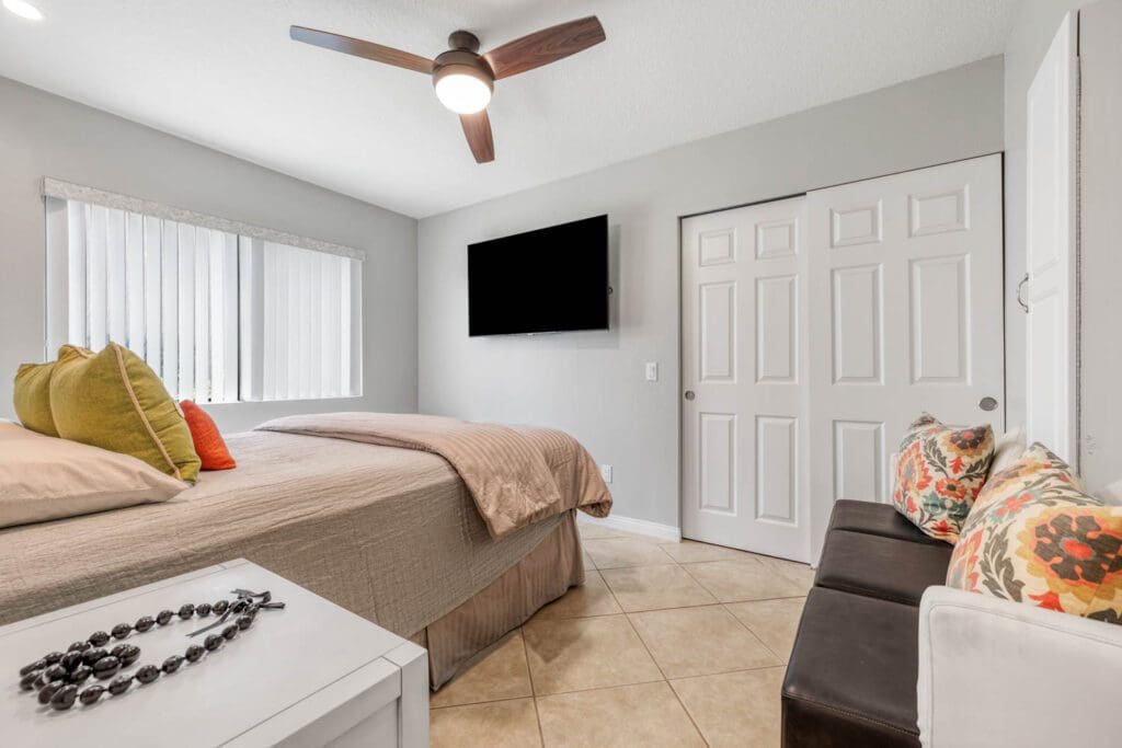 primary bedroom side view