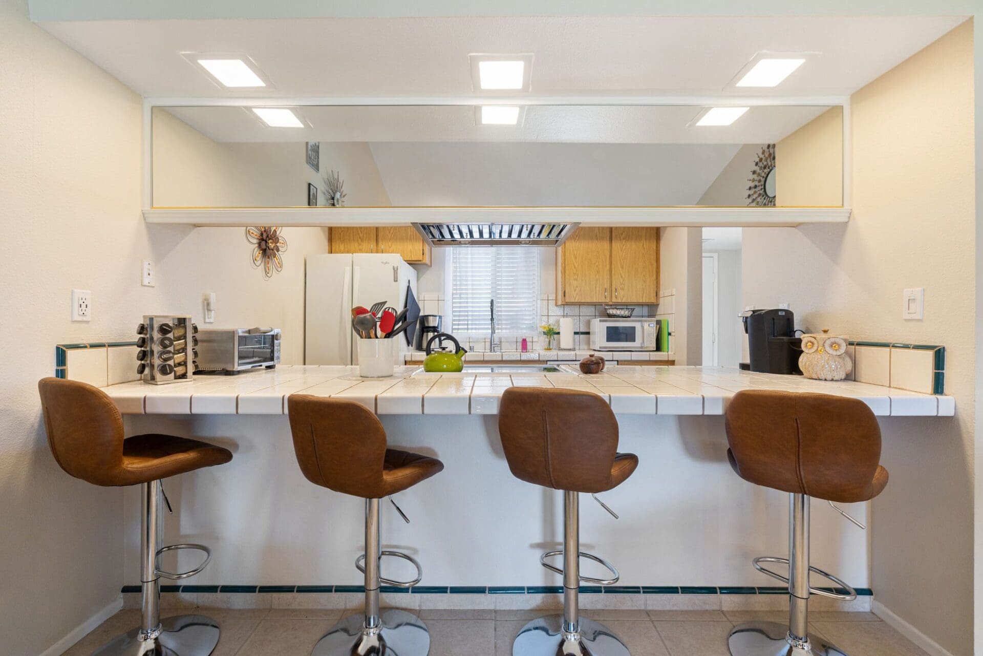 kitchen bartop straight on