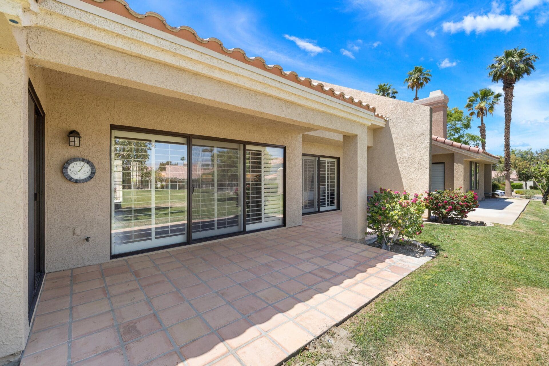 patio angled view alt