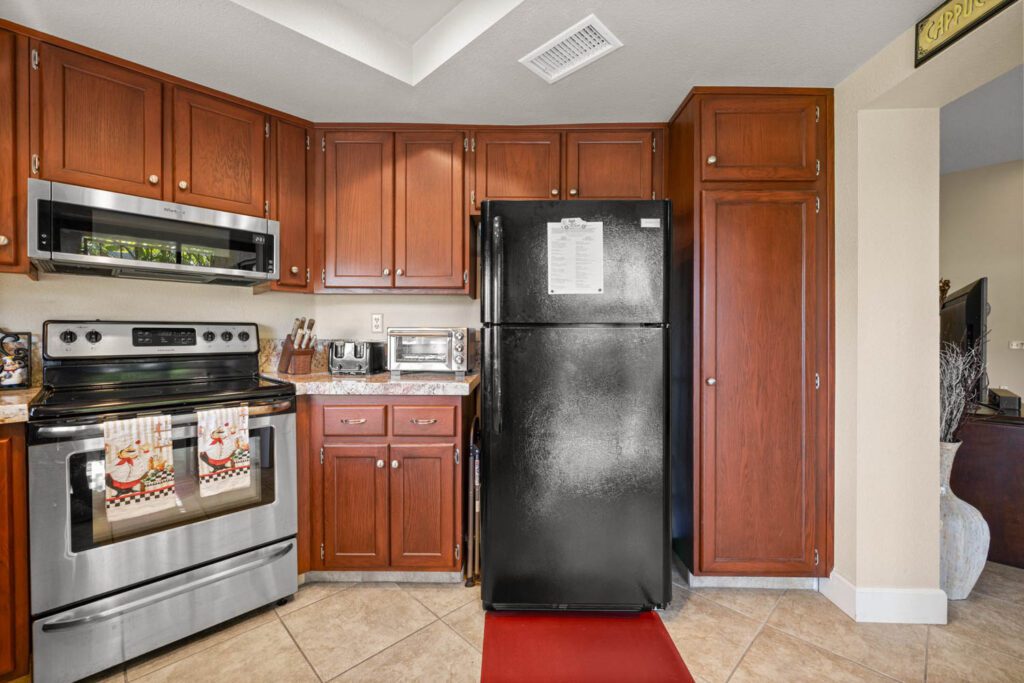 stove and refrigerator