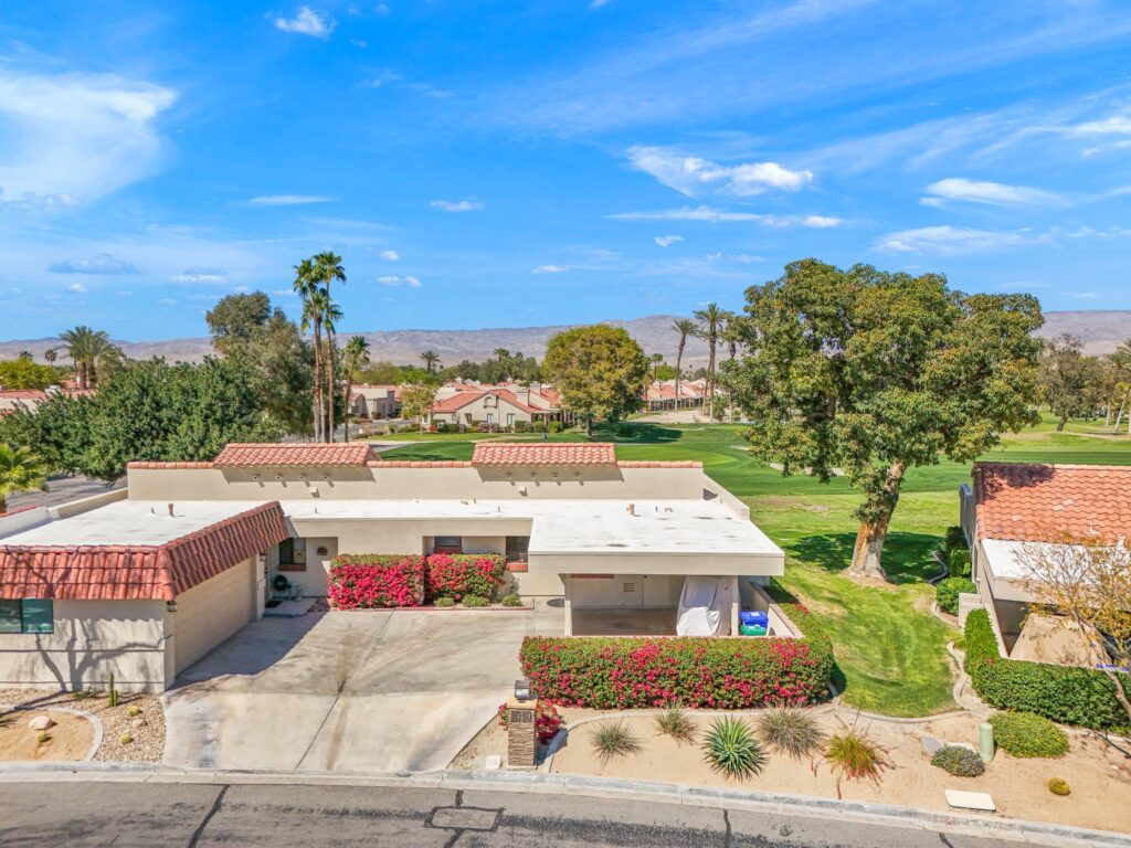 77042 pauma valley way garage